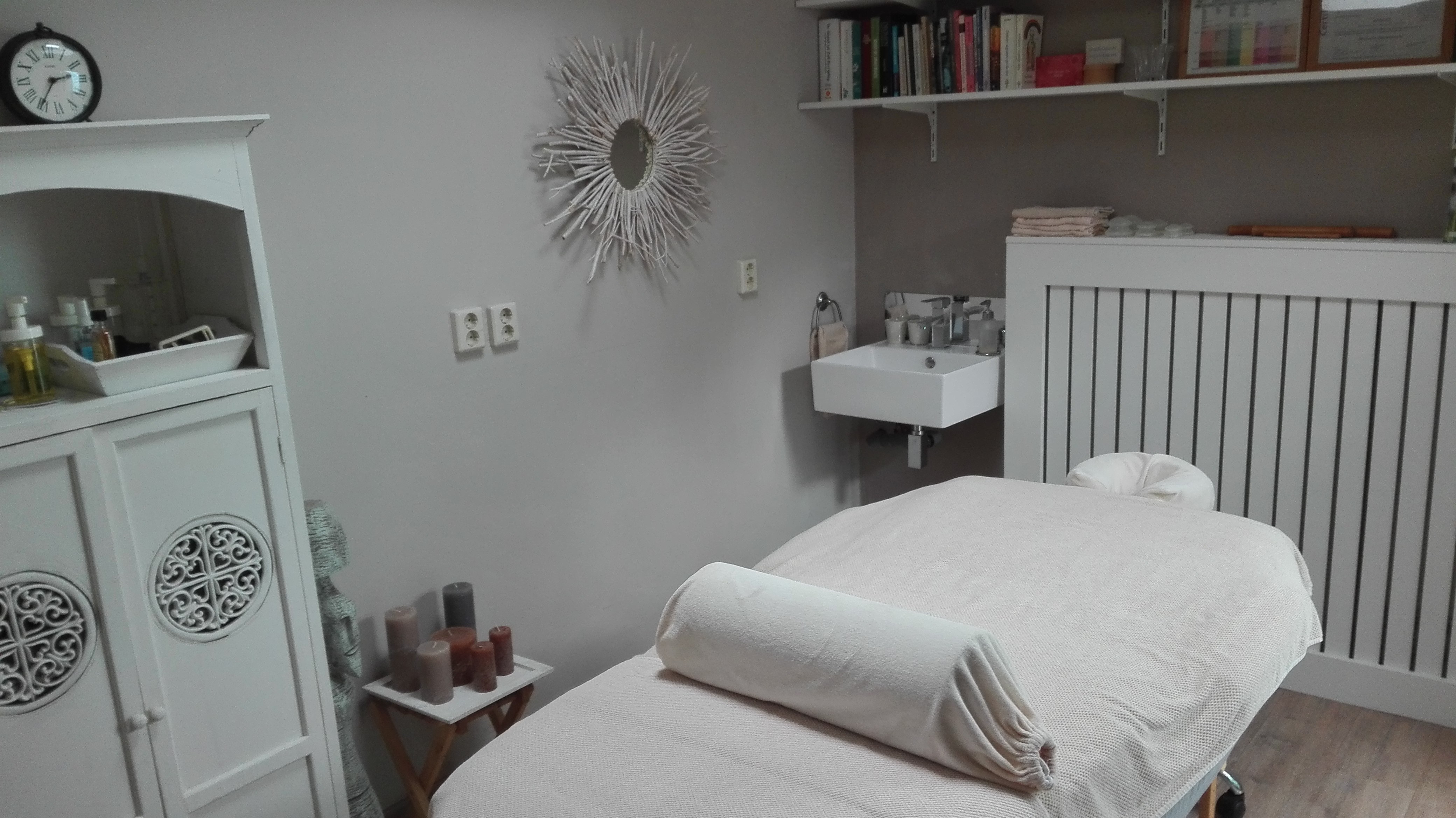 images/2019/09/20/massagetafel1.jpg